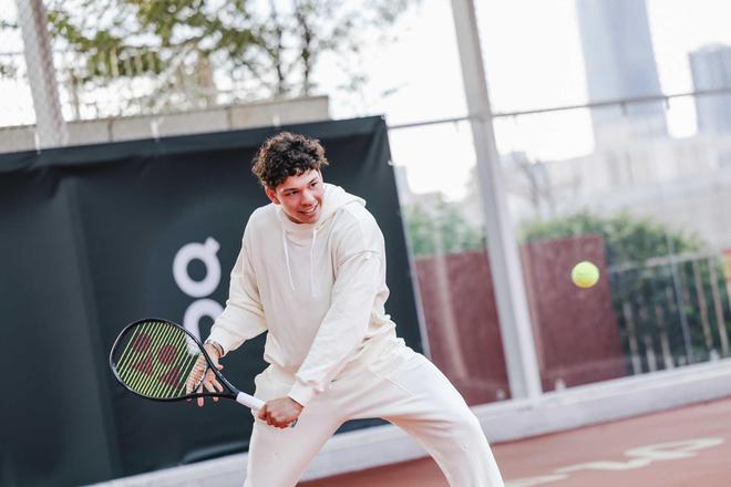 球作为一项 球作为一项