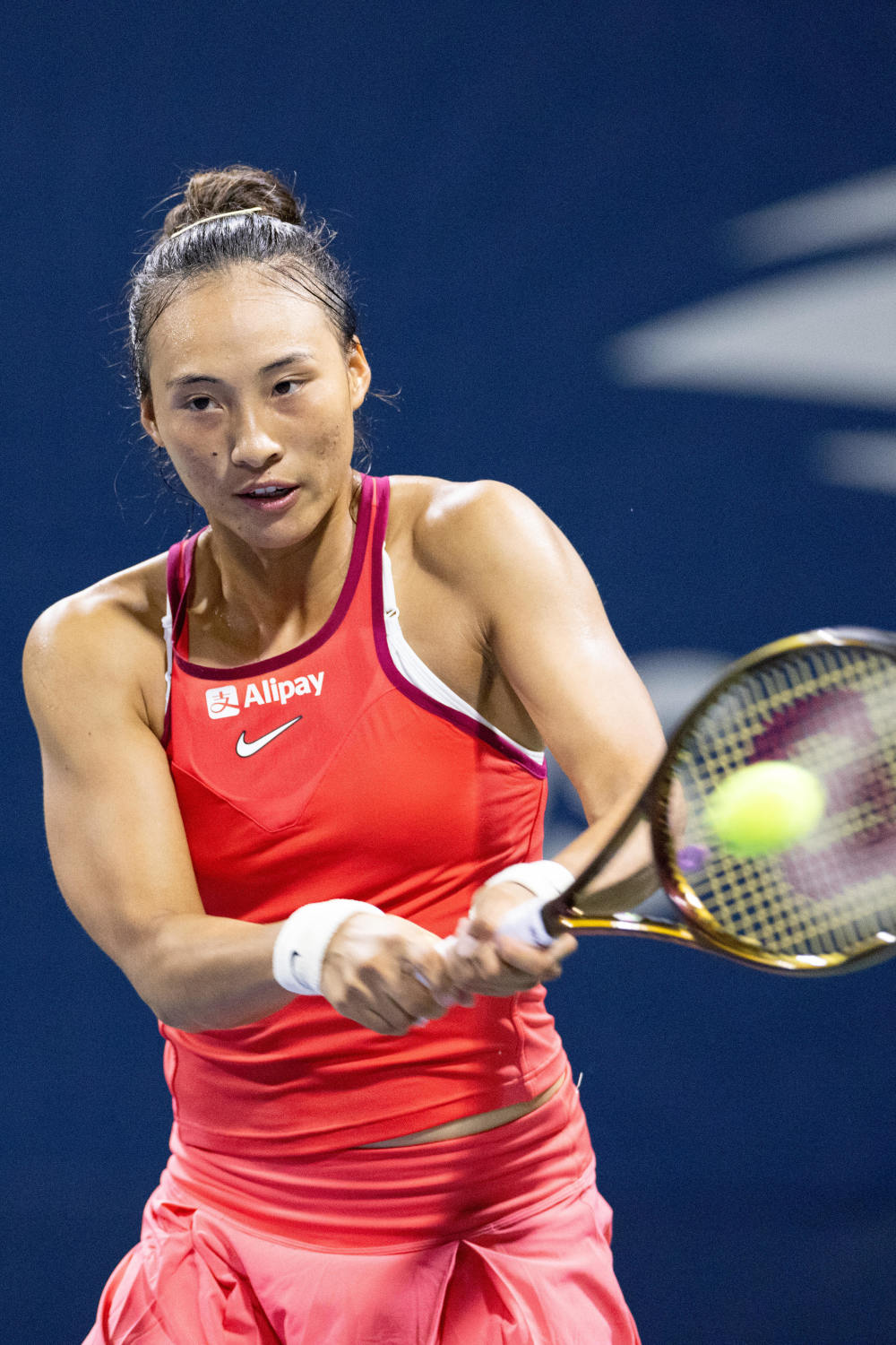 向以强硬 向以强硬